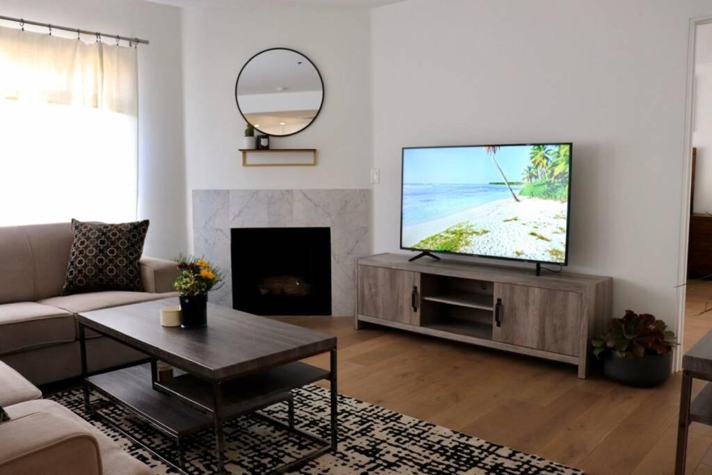 Heart Of West Hollywood Modern Suite 2 Bedroom 2 Bath ロサンゼルス エクステリア 写真