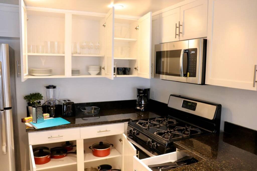 Heart Of West Hollywood Modern Suite 2 Bedroom 2 Bath ロサンゼルス エクステリア 写真